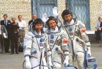 Soyuz TM-12 crew departing