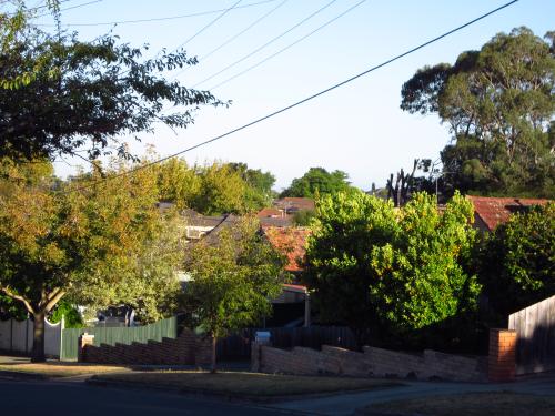 Glimpse of Brisbane Ranges from top of Pollina Street, 9/3/2014