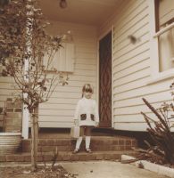 Me off to kinder, 1977